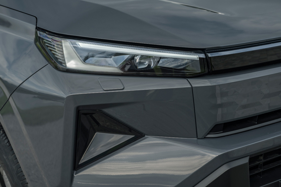 Toyota Hilux 2026 : Optiques de face avant